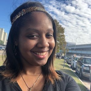 Meet your Posher, Alisha